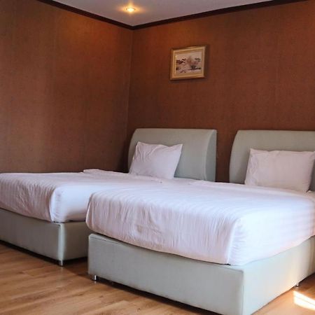 Sinnakhone Hotel Вьентьян Экстерьер фото
