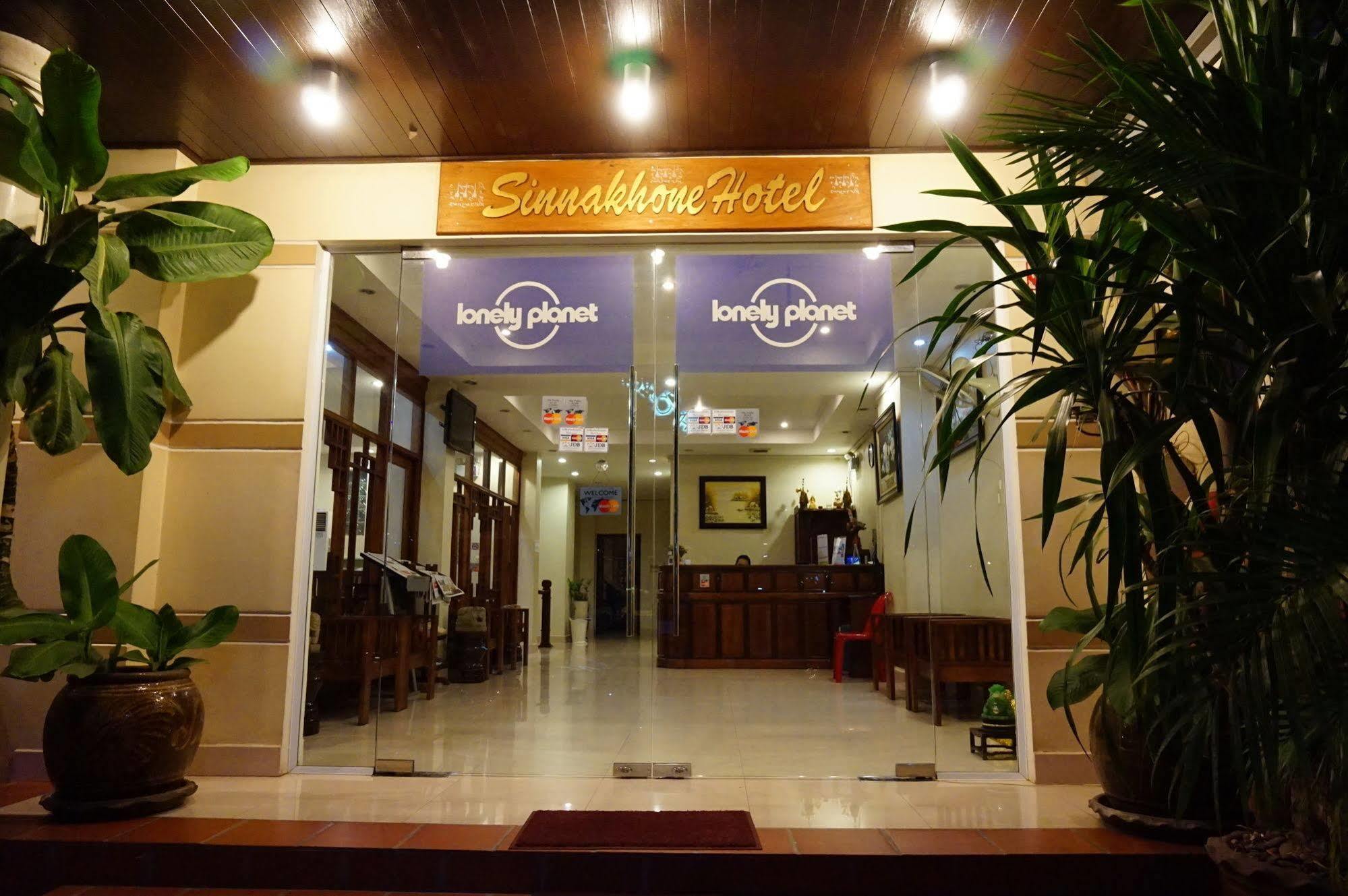 Sinnakhone Hotel Вьентьян Экстерьер фото