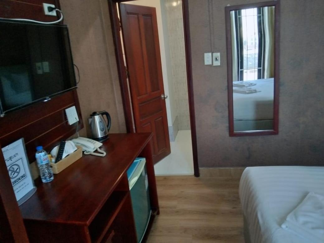 Sinnakhone Hotel Вьентьян Экстерьер фото