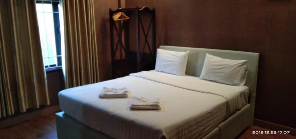 Sinnakhone Hotel Вьентьян Экстерьер фото