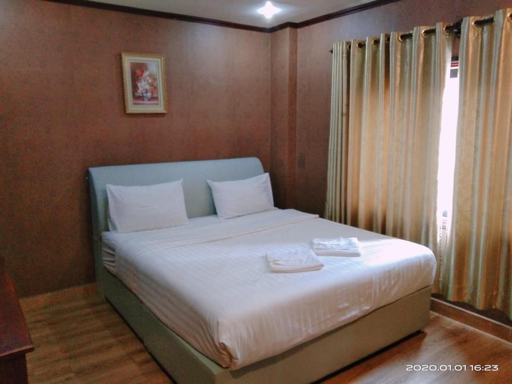 Sinnakhone Hotel Вьентьян Экстерьер фото