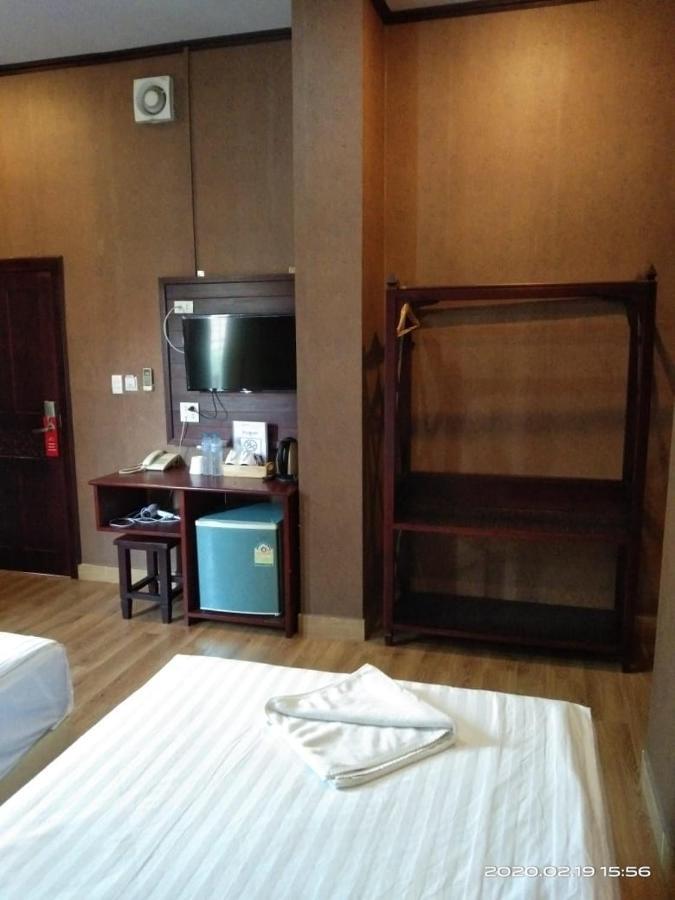 Sinnakhone Hotel Вьентьян Экстерьер фото